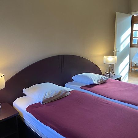 Demeures Et Chateaux L'Abbaye Caladoise - Anciennement Hostellerie Ferme Du Poulet Villefranche-sur-Saône Room photo