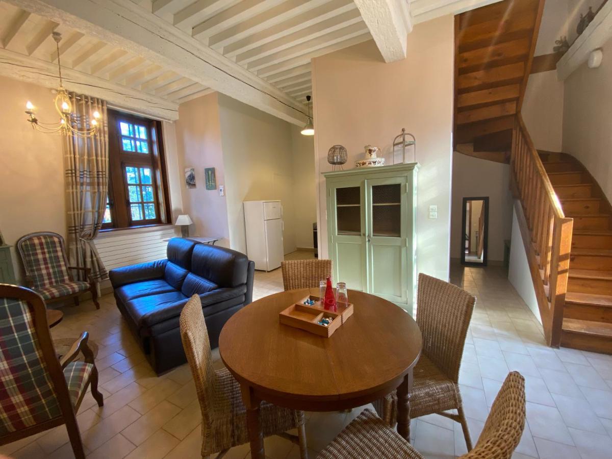 Demeures Et Chateaux L'Abbaye Caladoise - Anciennement Hostellerie Ferme Du Poulet Villefranche-sur-Saône Room photo