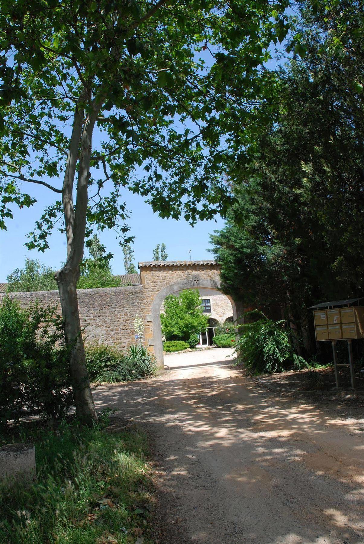 Demeures Et Chateaux L'Abbaye Caladoise - Anciennement Hostellerie Ferme Du Poulet Villefranche-sur-Saône Exterior photo